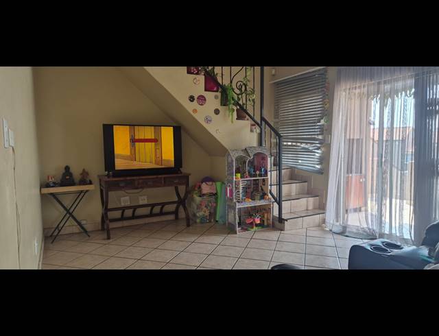 3 BEDROOM APARTMENT FOR SALE IN HALFWAY GARDENS